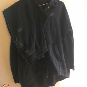 Nike tech fleece black cape hoodie & joggers set